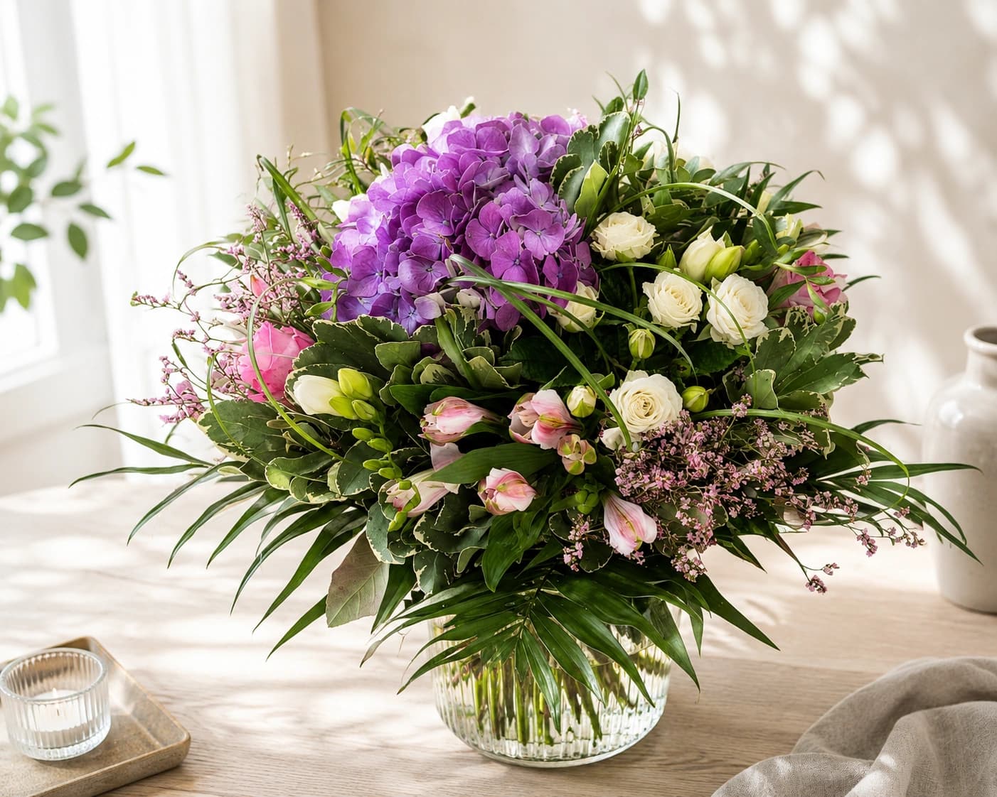 Hortensienzauber: Flieder und Weiß, üppig — Pusteblume Halle